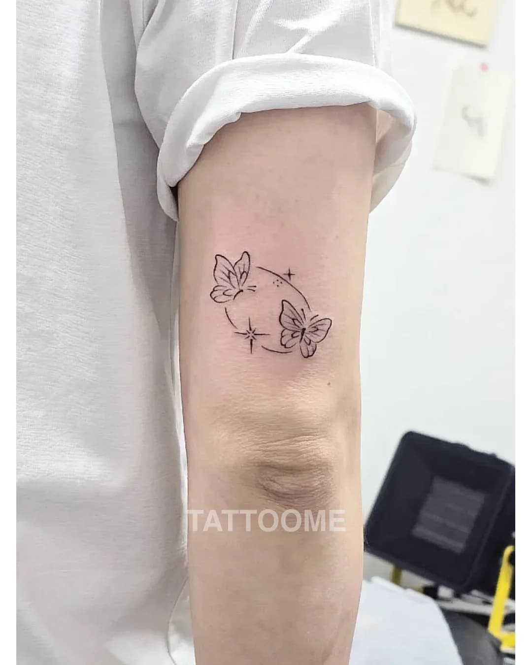 라인워크 나비 - iang_tattoo