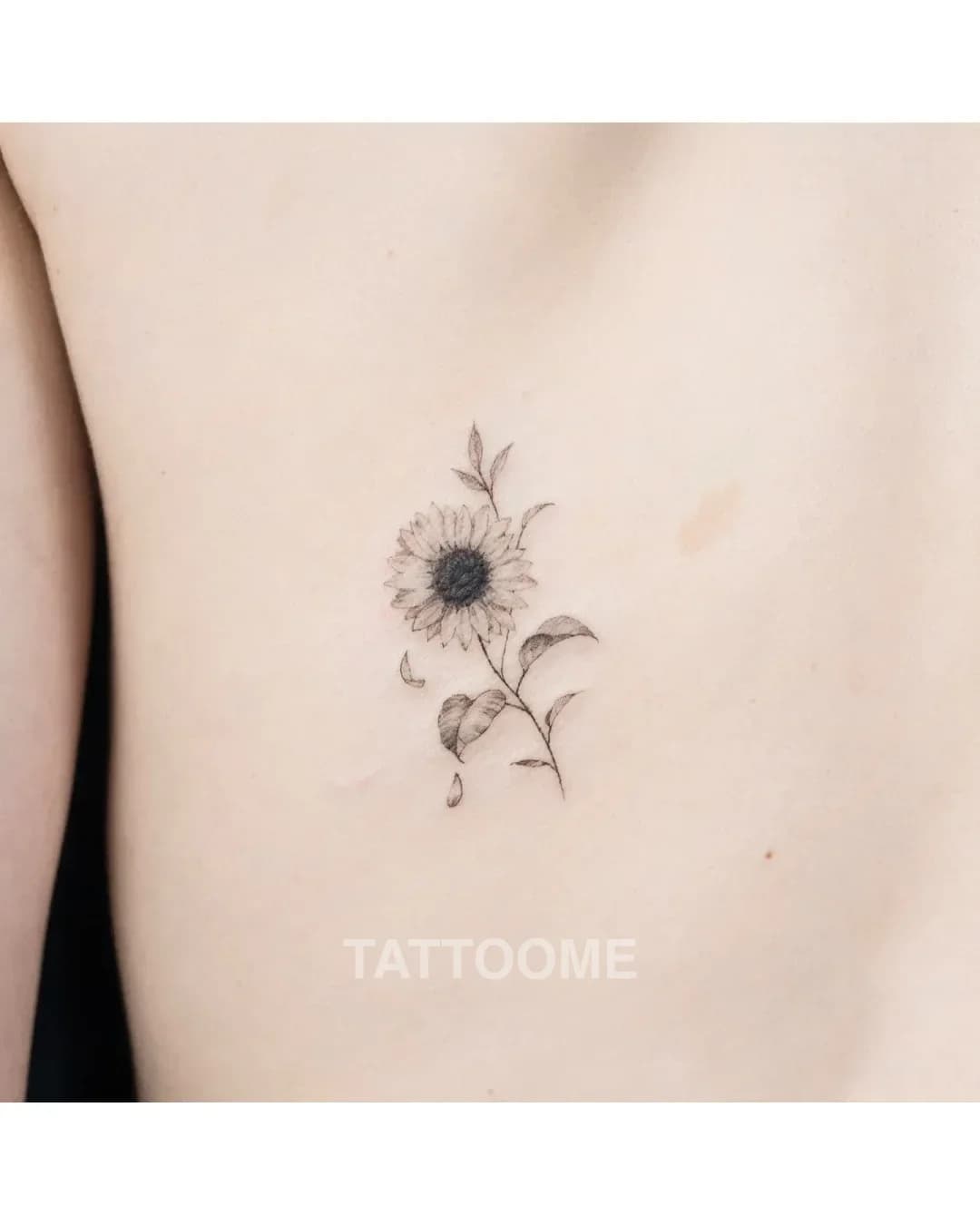 라인워크 해바라기 - hueil_tattoo