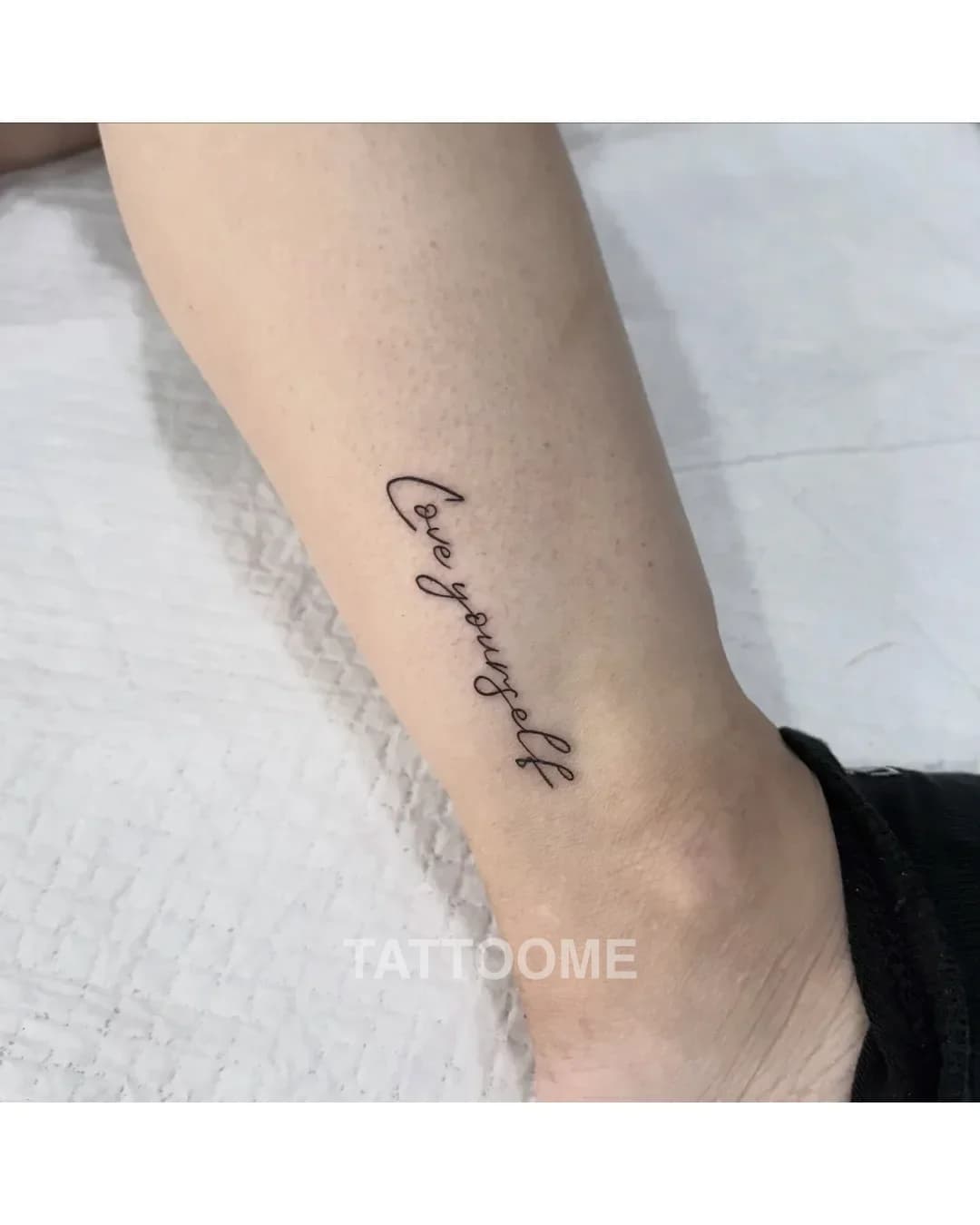 레터링 타투 1 - dytattooer