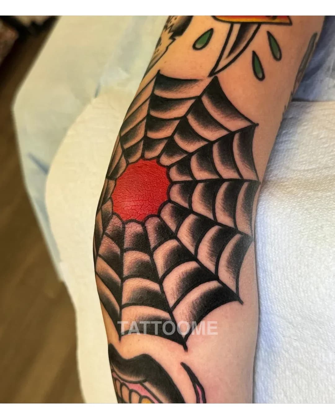 올드스쿨 거미줄 - chichi_tattooer