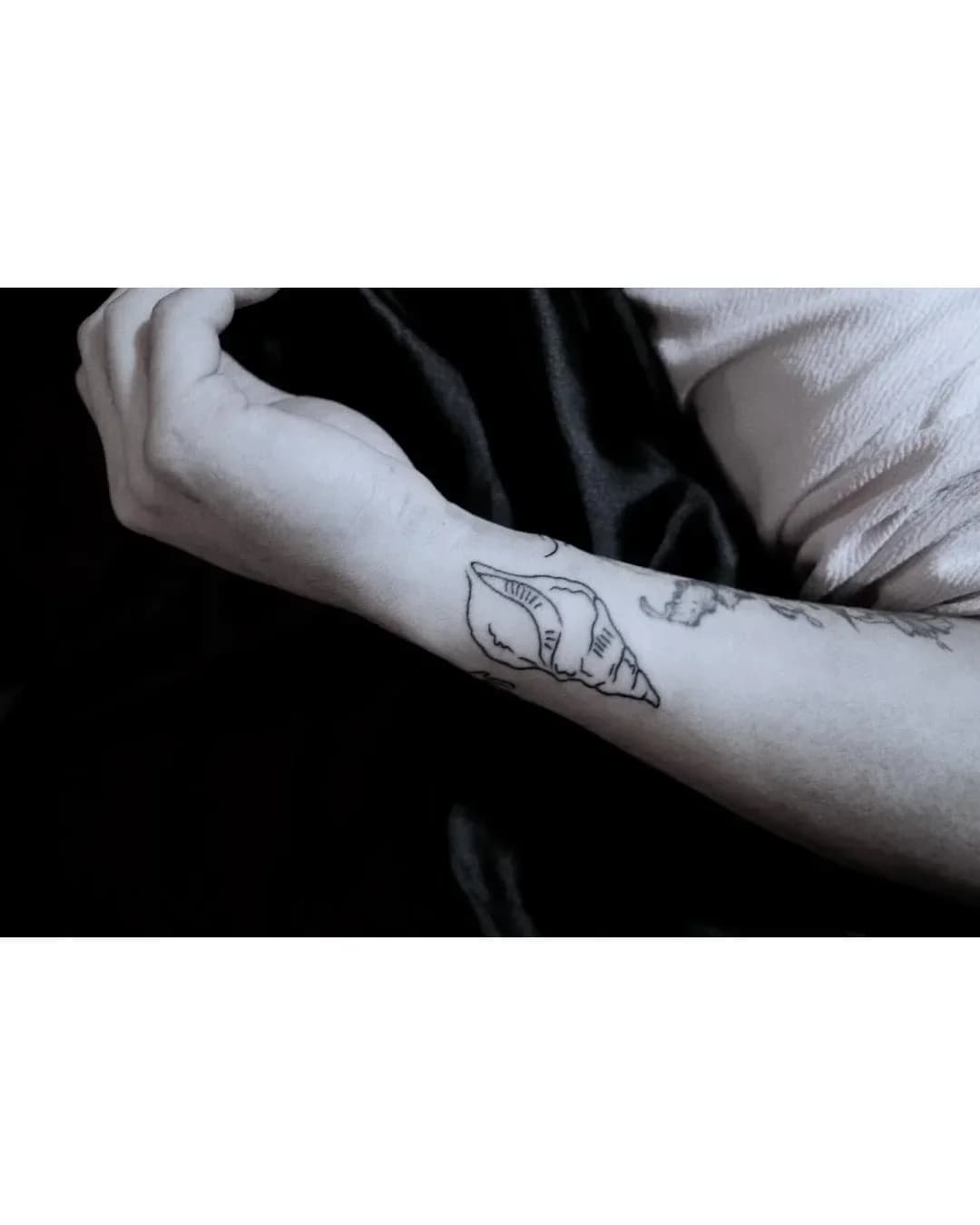 라인워크 타투 3 - hong_e_tattoo