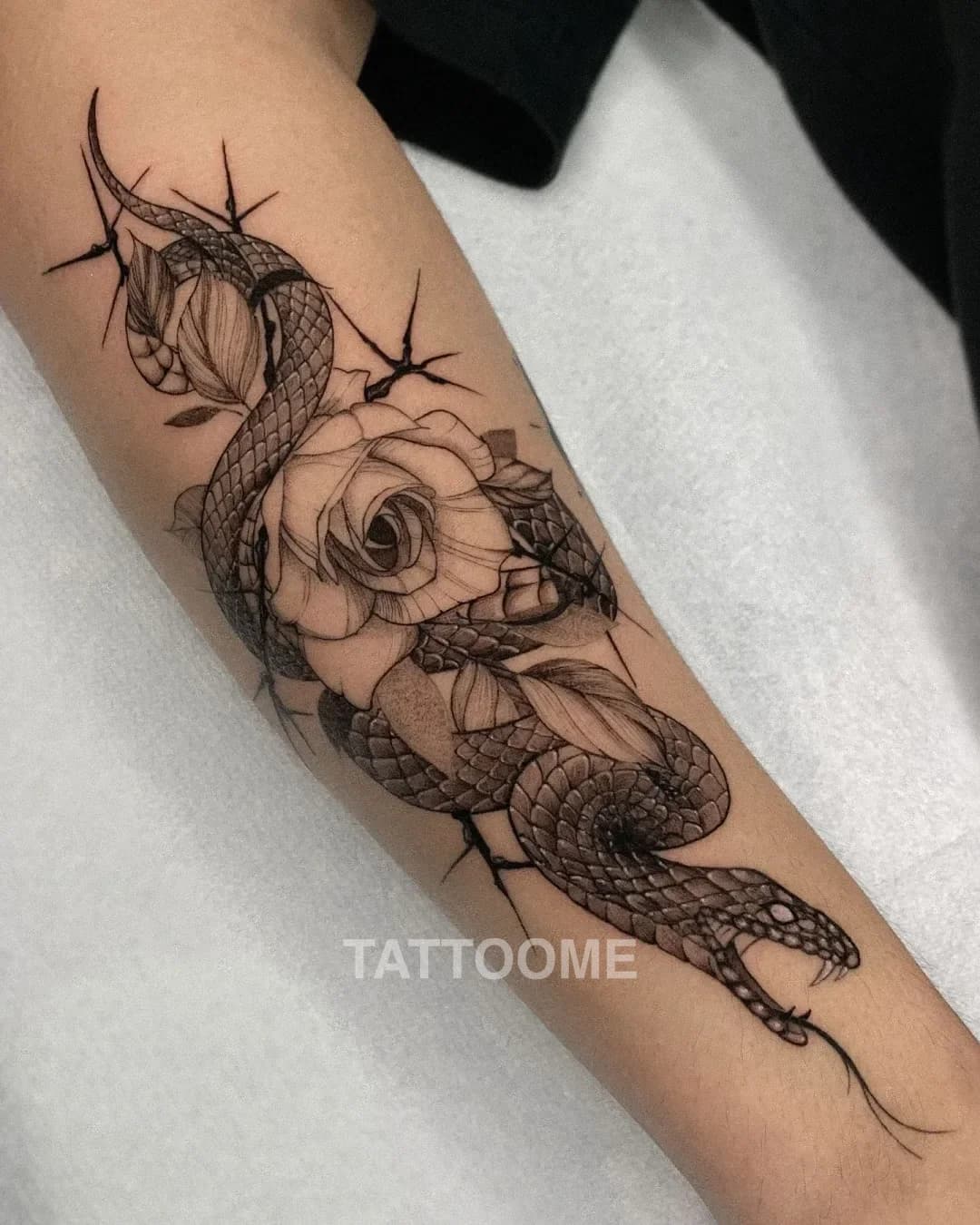 블랙워크 타투 1 - peace_go_tattooer