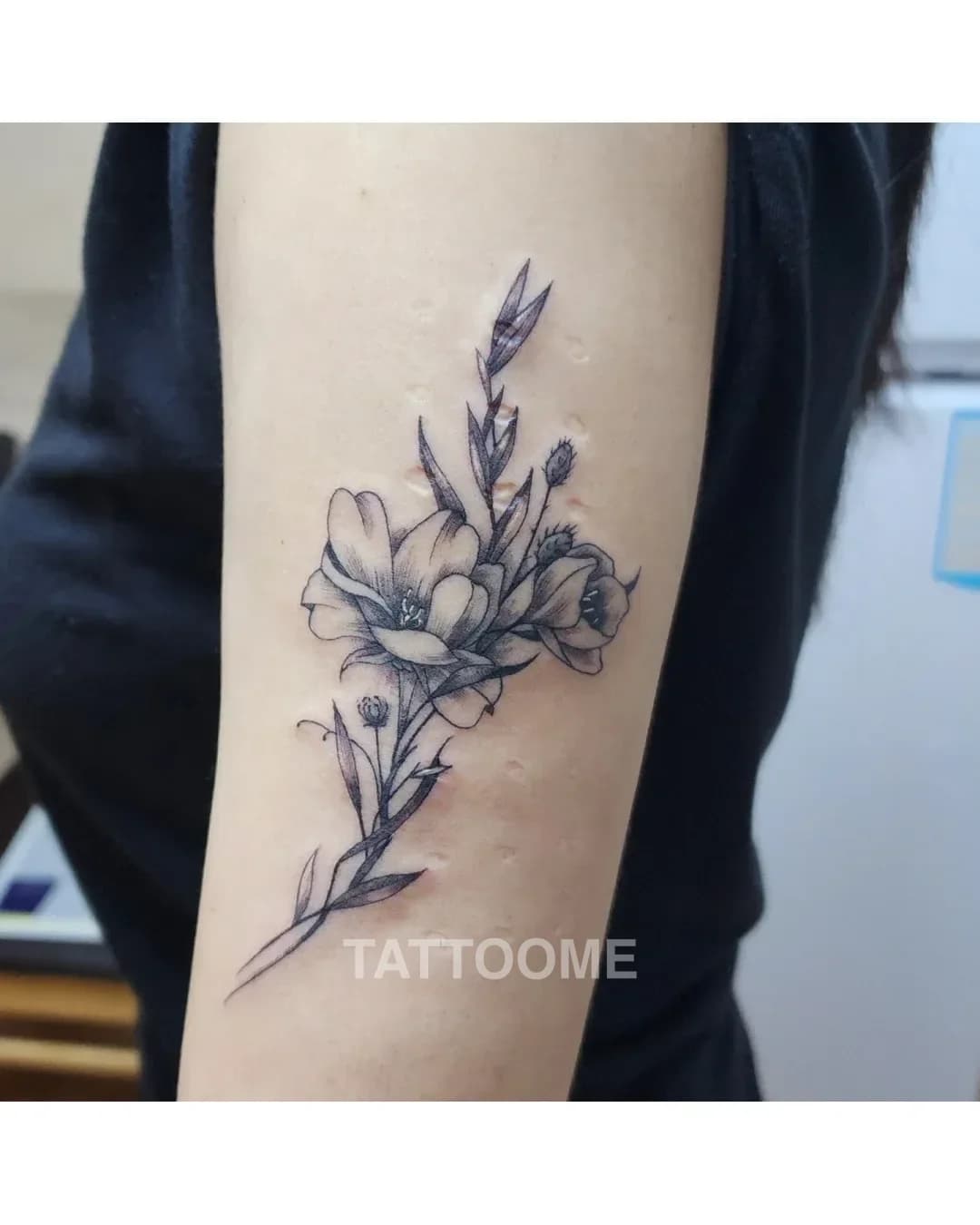 블랙워크 꽃 - habiletattoo