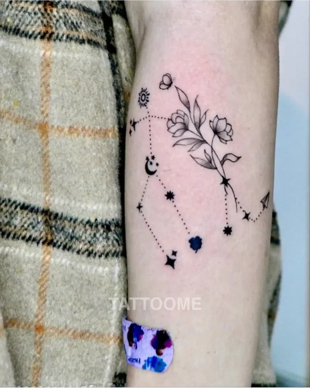 라인워크 별자리 꽃 - seoha_tattoo 3