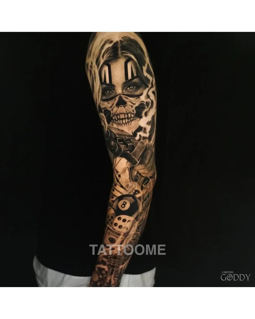 블랙앤그레이 팔1 - t.arttoo_b.po