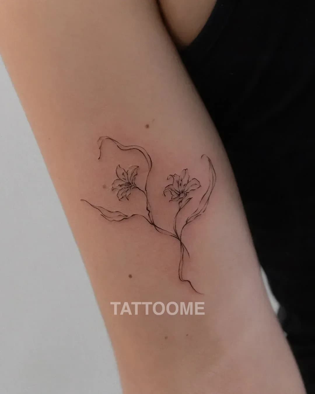 라인워크 꽃3 - hezetattoo