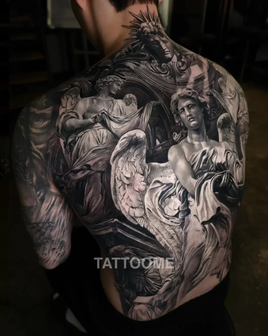 블랙앤그레이 등판 - tattoosbyiseul