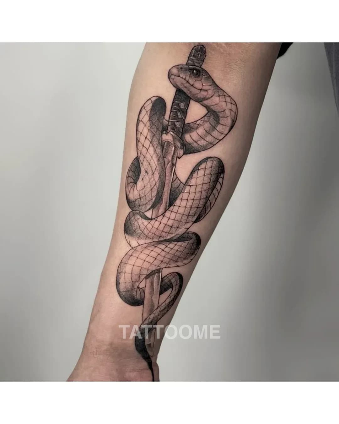 블랙워크 뱀 - _nilla_tattoo