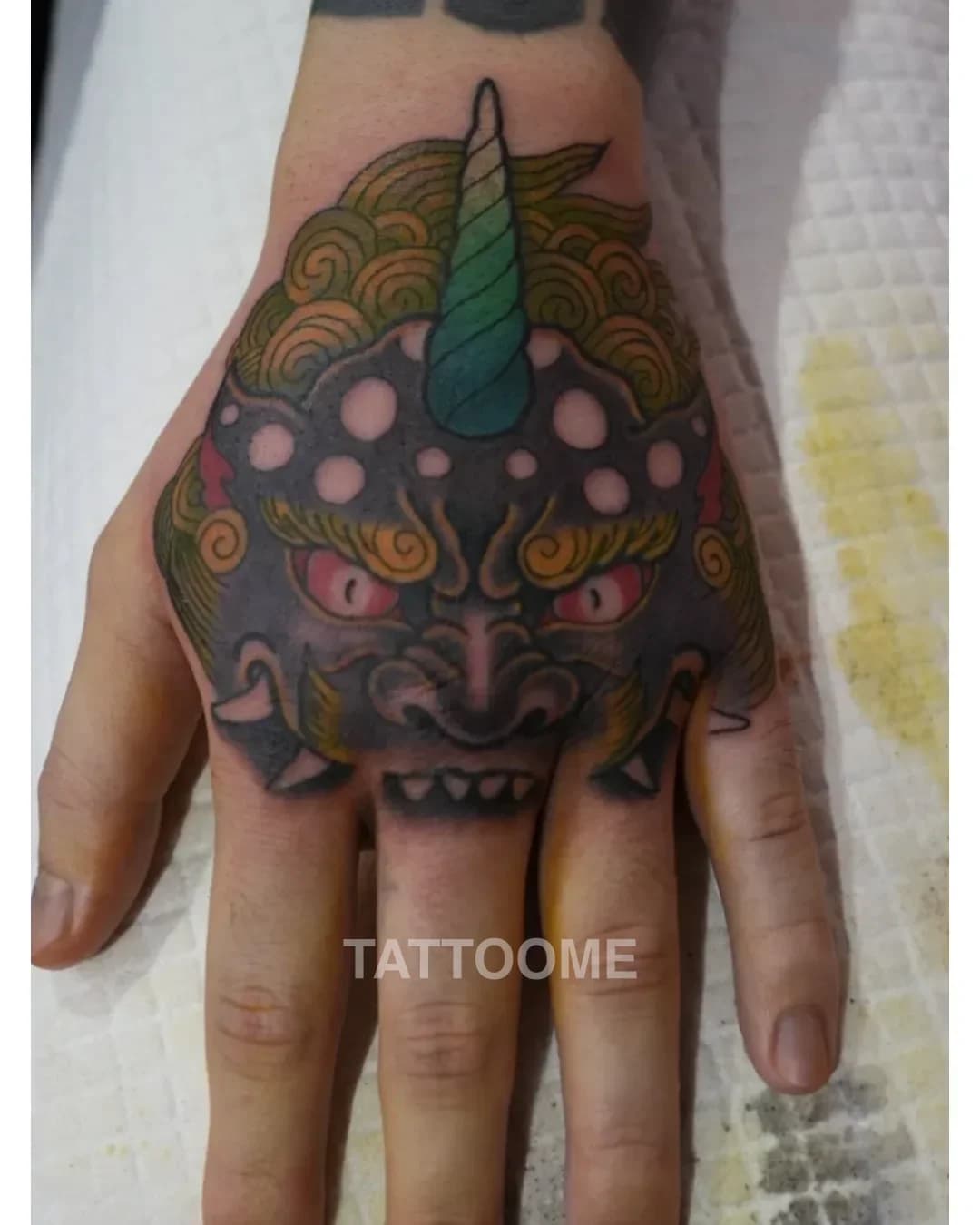이레즈미 손등 - injection_black_tattoo