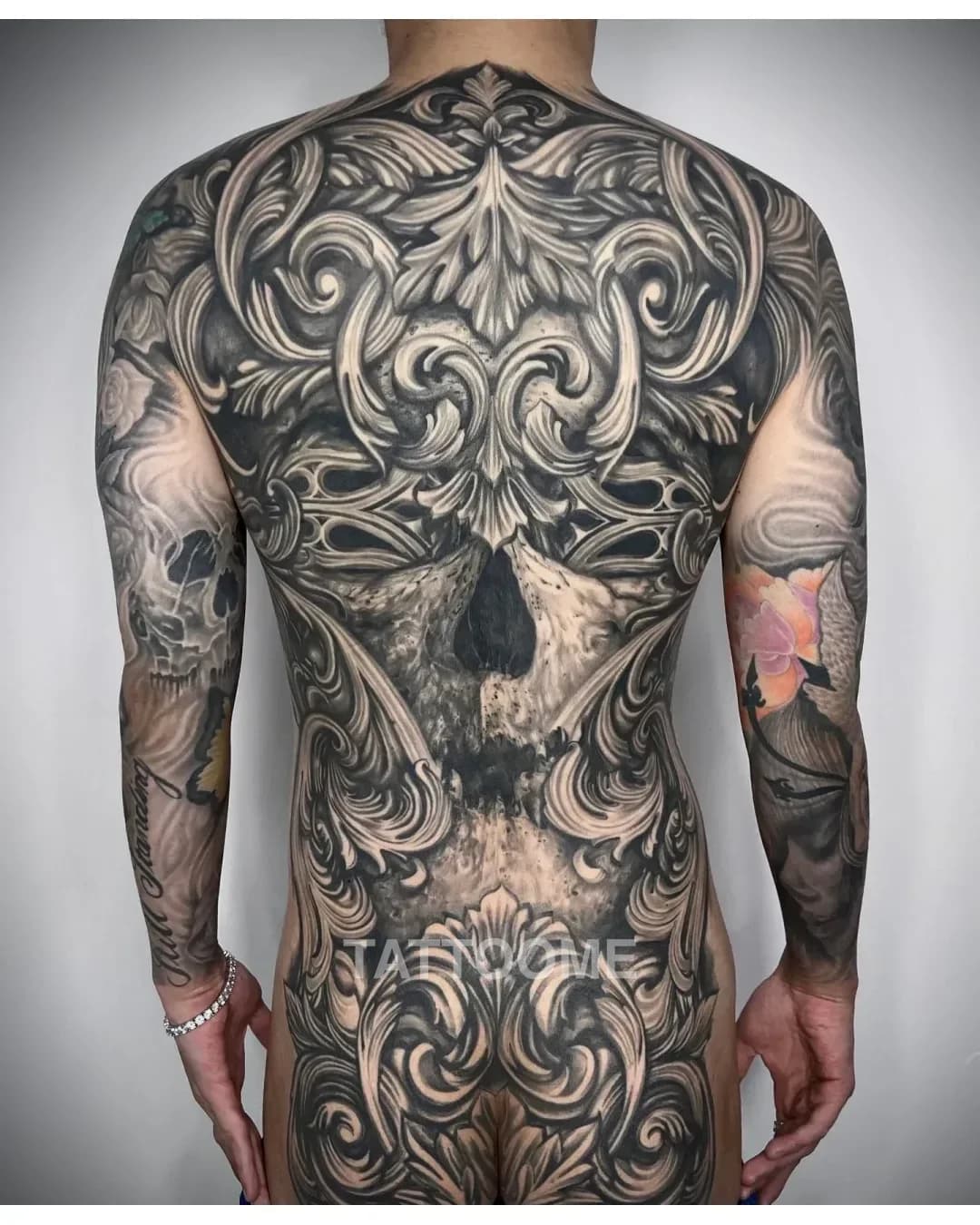 블랙앤그레이 등 - dono_tattooer 3