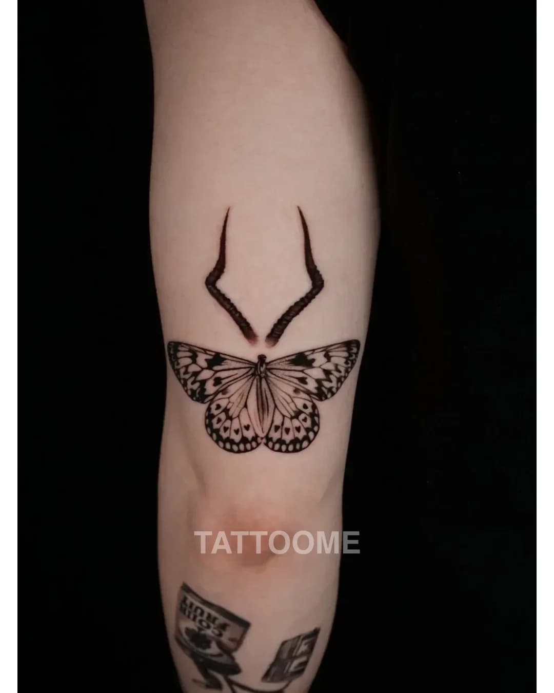블랙워크 나비 - 2myeonzi_tattoo