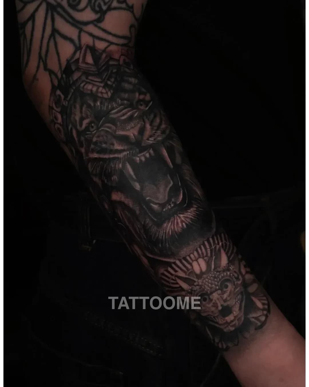 블랙앤그레이 팔2 - wontwo.tattoo 2