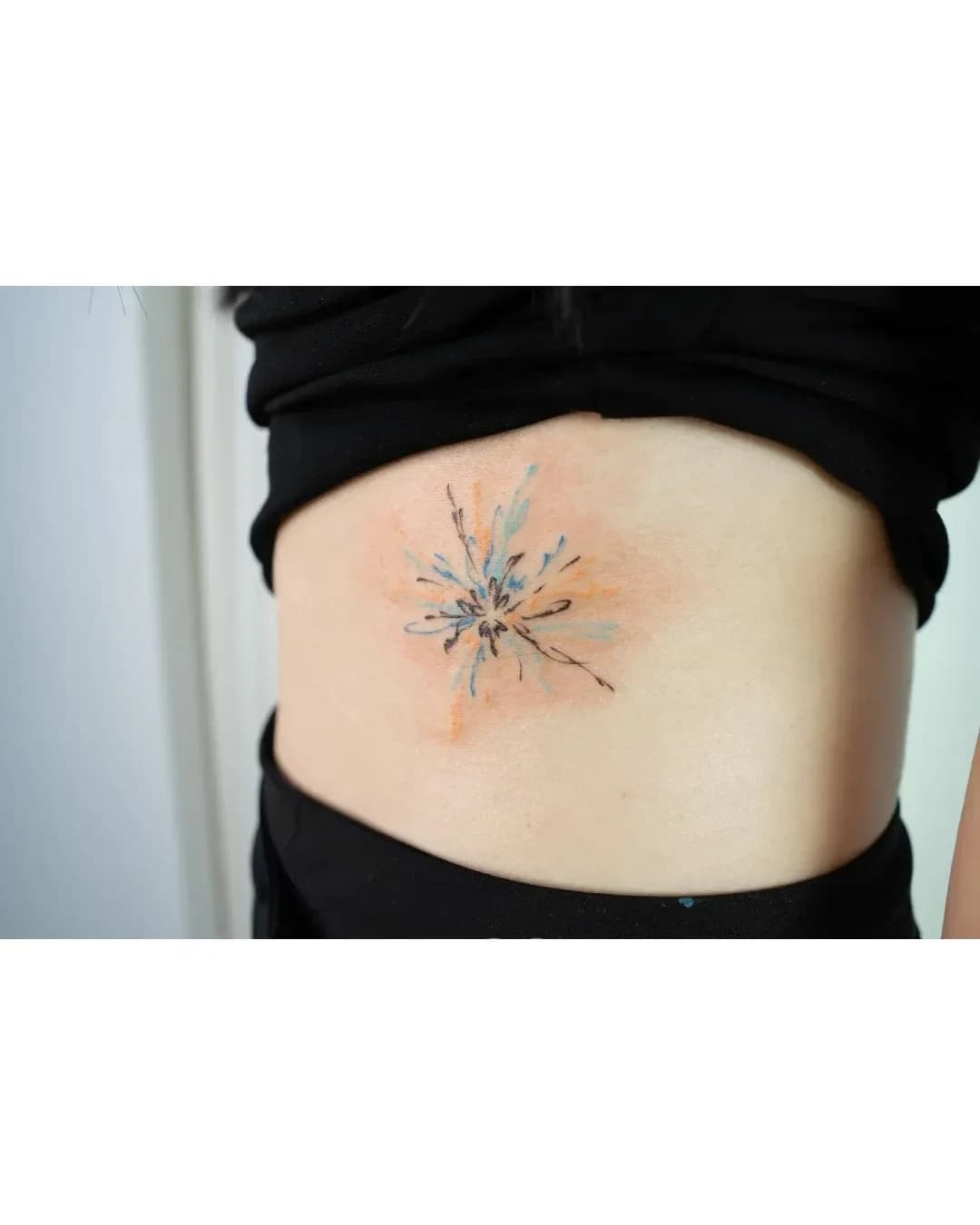 라인워크 꽃 - haan_tattoo