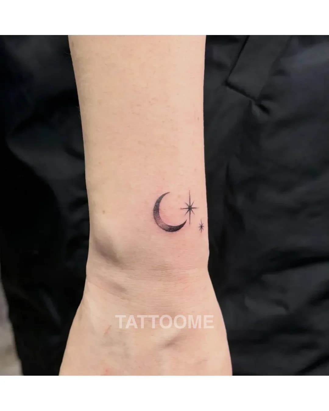감성타투 달 - nuwool_tattoo