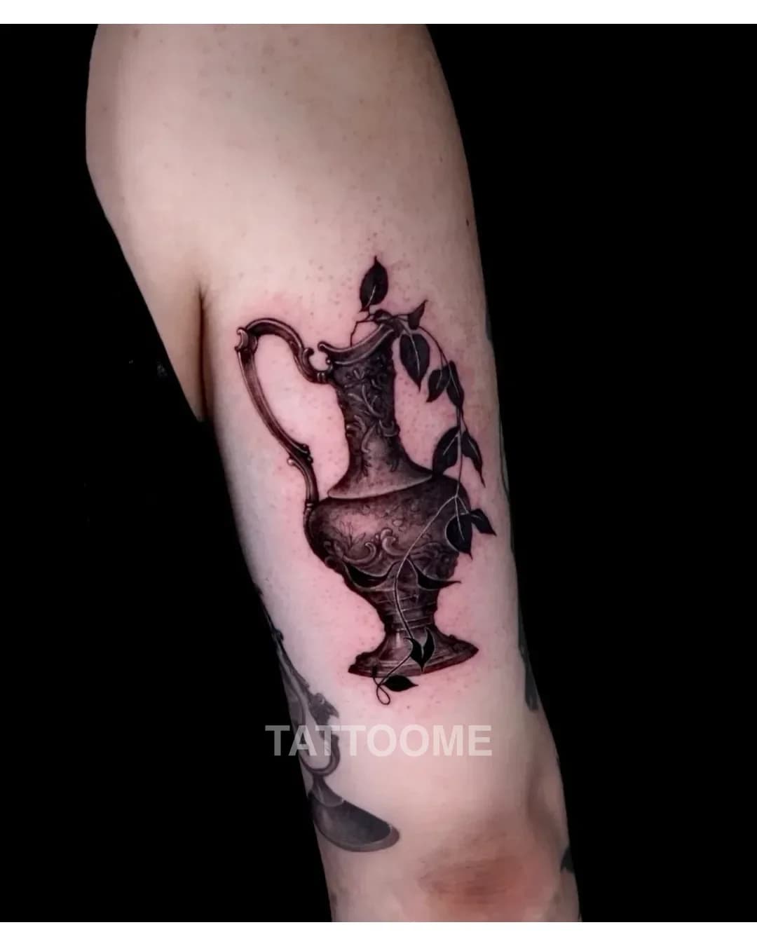 블랙워크 꽃병 - laya_tattooer