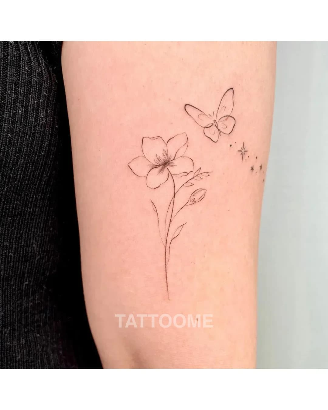 라인워크 꽃나비 - zitae_tattooer