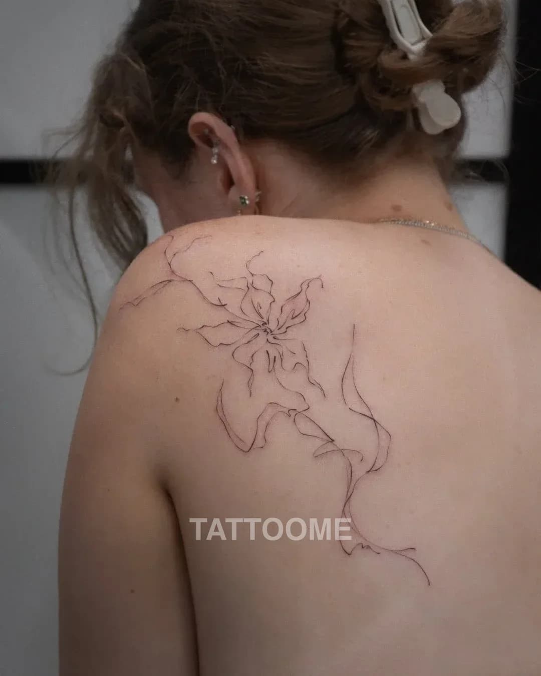 라인워크 꽃1 - hezetattoo