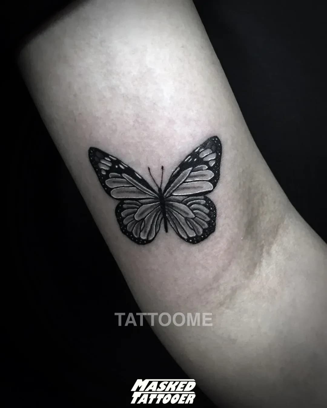 블랙워크 타투 1 - masked_tattooer