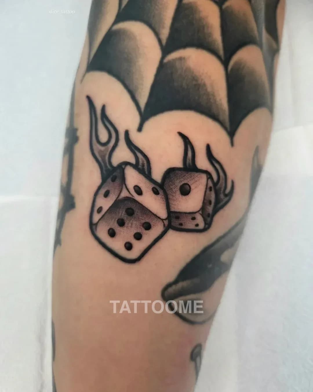 올드스쿨 주사위 - t.attooer_eee