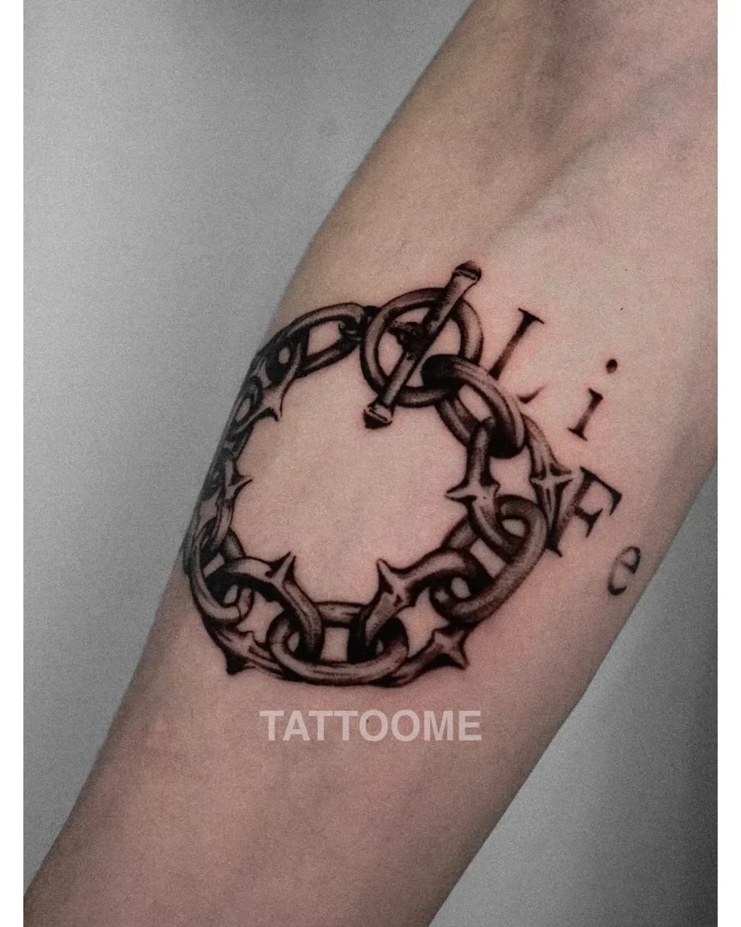 블랙워크 사슬 - haaz.tattoo