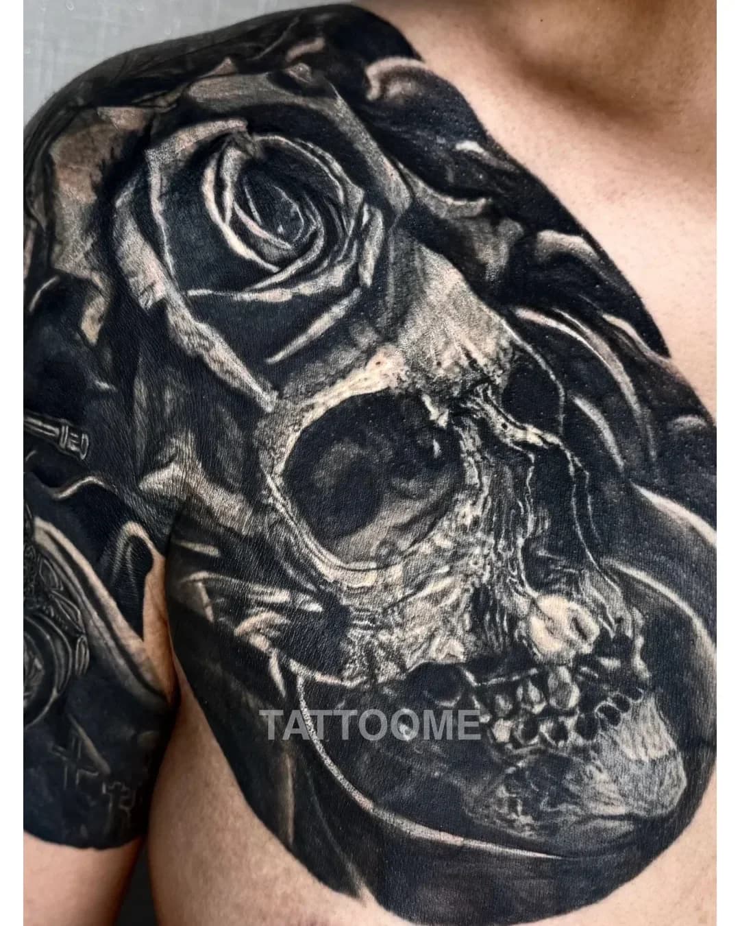 블랙앤그레이 해골 - gyumtattoo